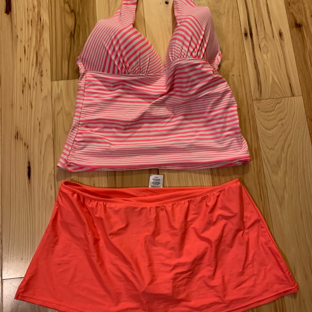 Swim suit